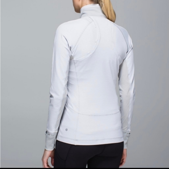 Lululemon women's race with grace 1/2 zip - Picture 3 of 6